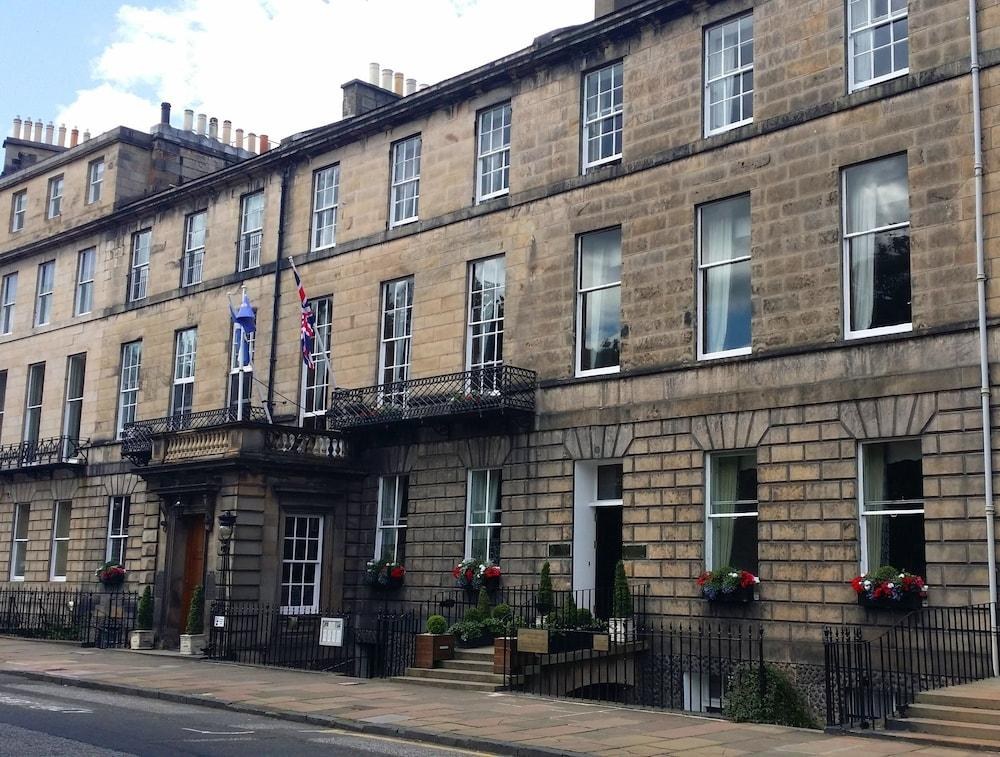 THE ROYAL SCOTS CLUB photo 2
