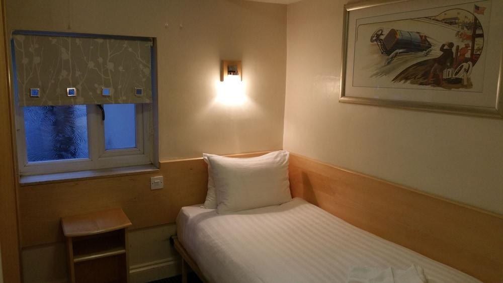 JESMOND DENE HOTEL photo 4