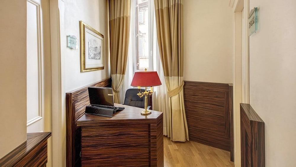 939 Hotel photo 3