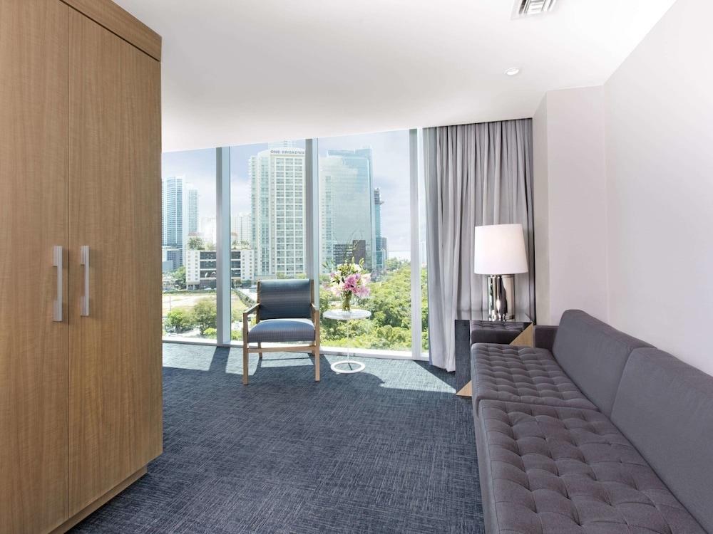 NOVOTEL MIAMI BRICKELL photo 2