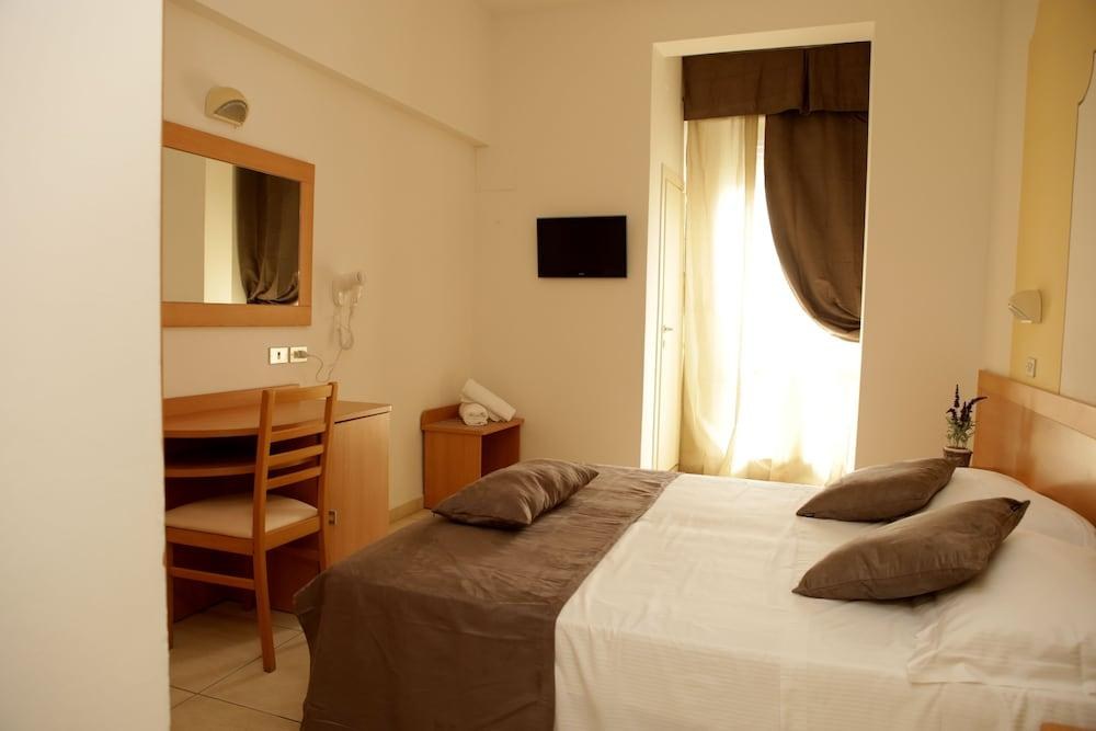 HOTEL NEW JOLIE RIMINI photo 3
