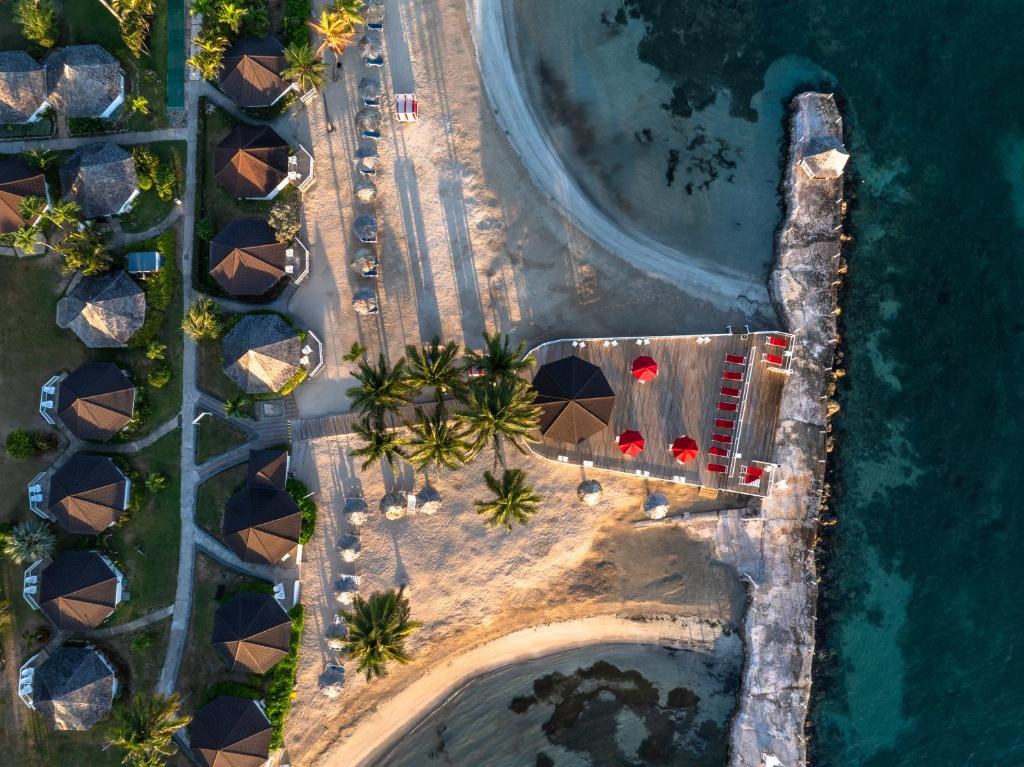 GRAND MUTHU RUNAWAY BAY CLUB CARIBBEAN