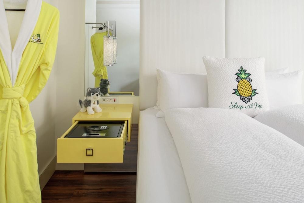 Staypineapple, A Delightful Hotel, South End photo 1