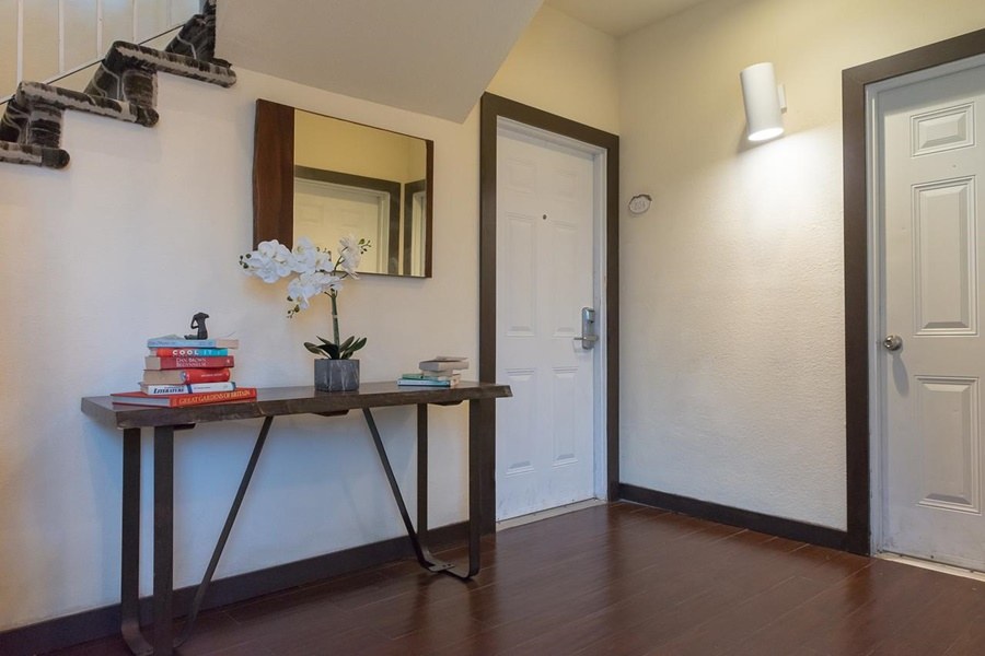 TRADEWINDS APARTMENT HOTEL photo 1