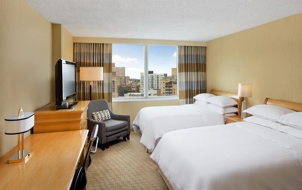 SHERATON LAGUARDIA EAST HOTEL photo 4