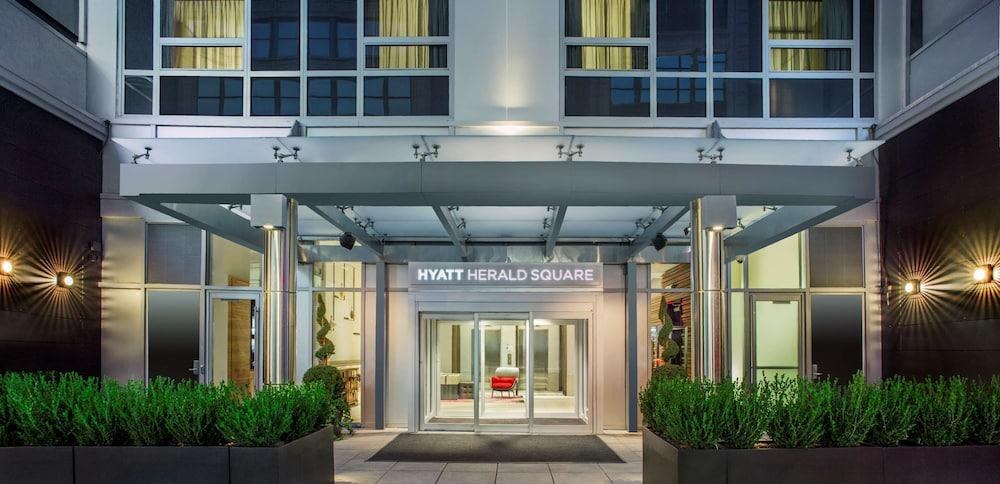 HYATT HERALD SQUARE photo 2