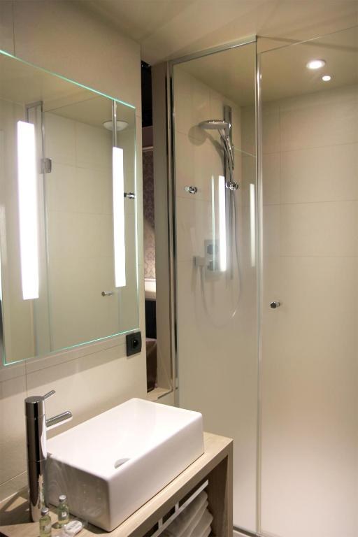 Best Western Hotel Le Montmartre Saint Pierre photo 1