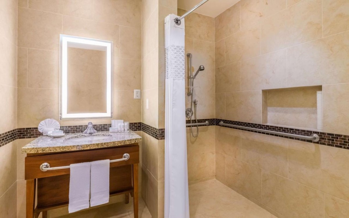 HAMPTON INN AND SUITES BY HILTON LOS CABOS photo 4