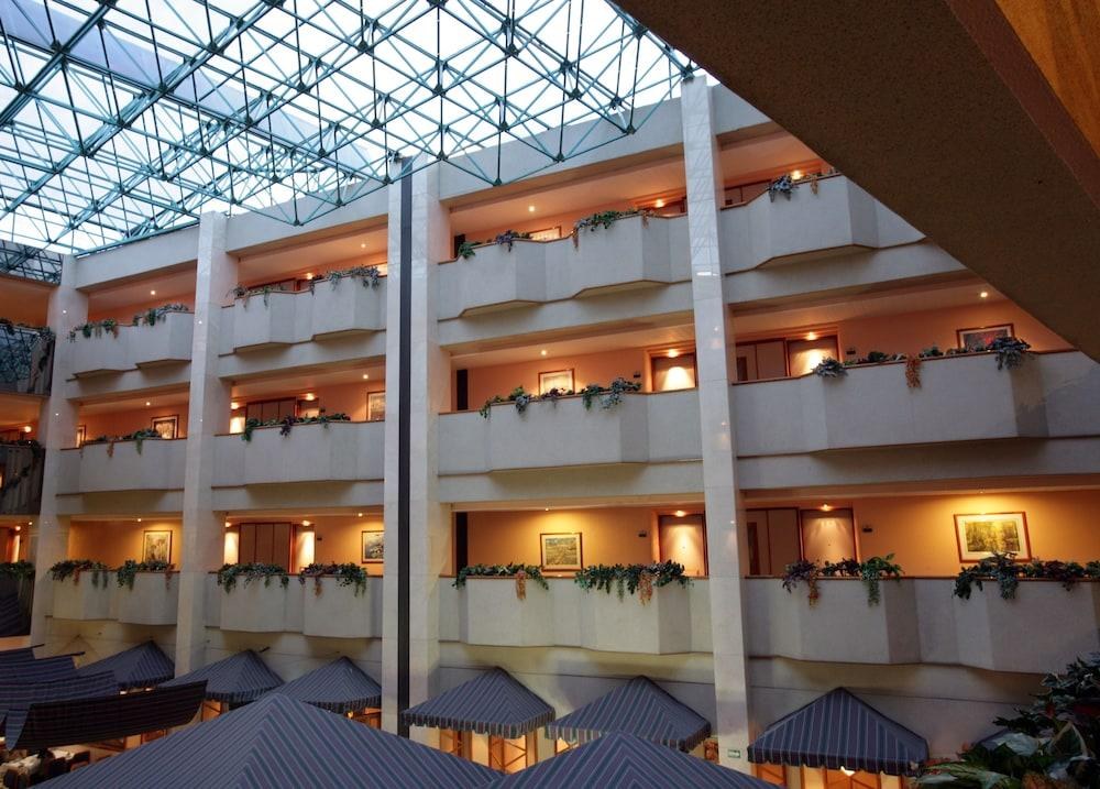 Hotel Abastos Plaza photo 2