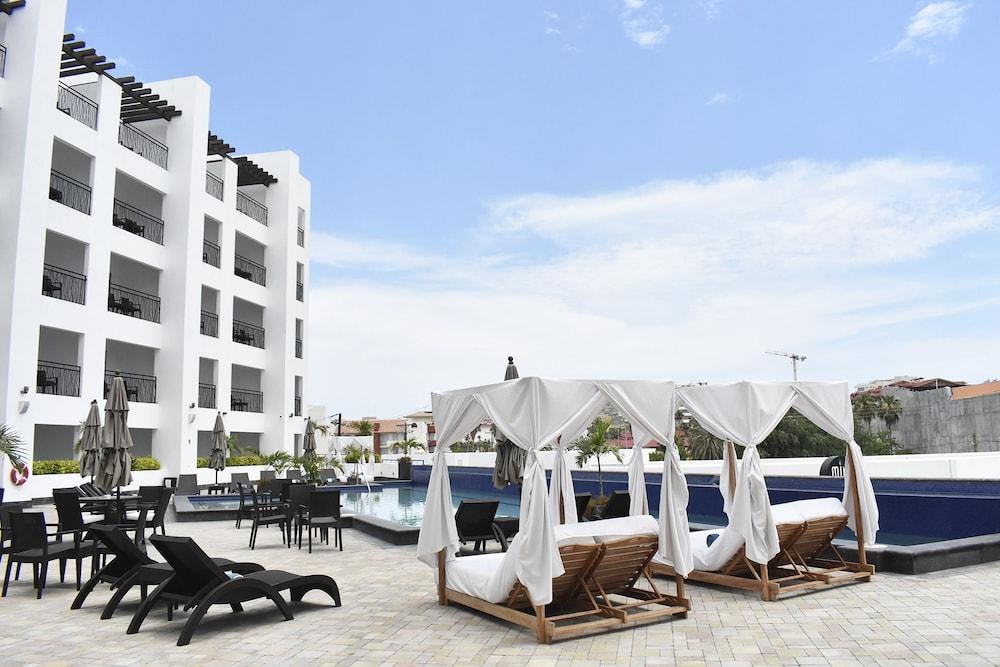 MEDANO HOTEL & SUITES photo 3