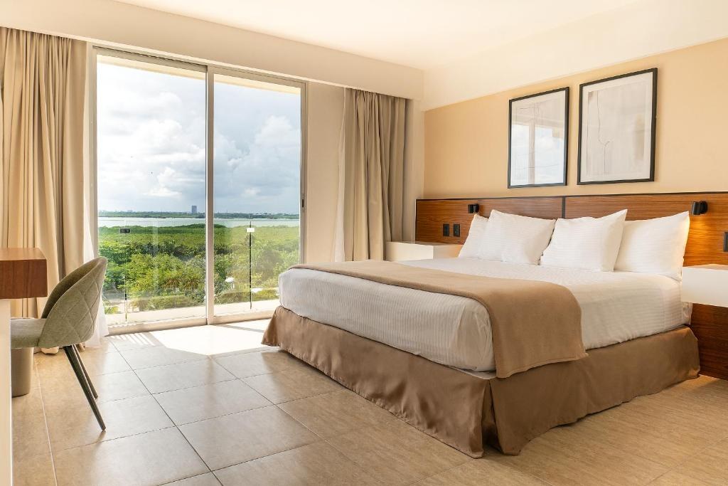 CALYPSO CANCUN photo 1