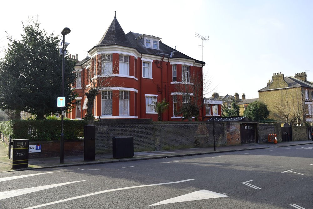 CHARLIE HOTEL photo 4