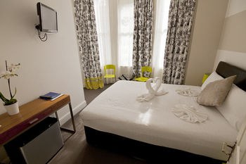 MSTAY RUSSELL COURT HOTEL photo 1