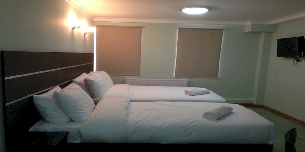 OYO EPSILON HOTEL STRATFORD photo 1