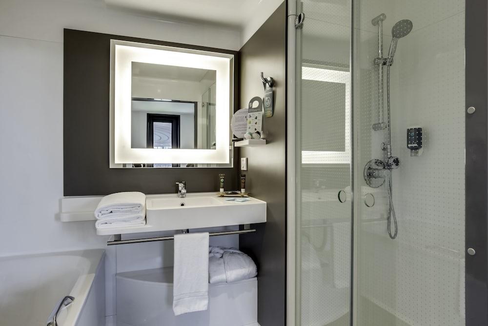 NOVOTEL SUITES PARIS VELIZY photo 2