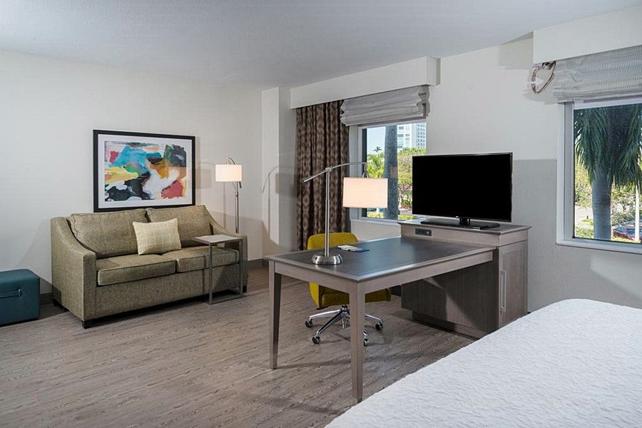 HAMPTON INN & SUITES MIAMI WYNWOOD DESIGN photo 3