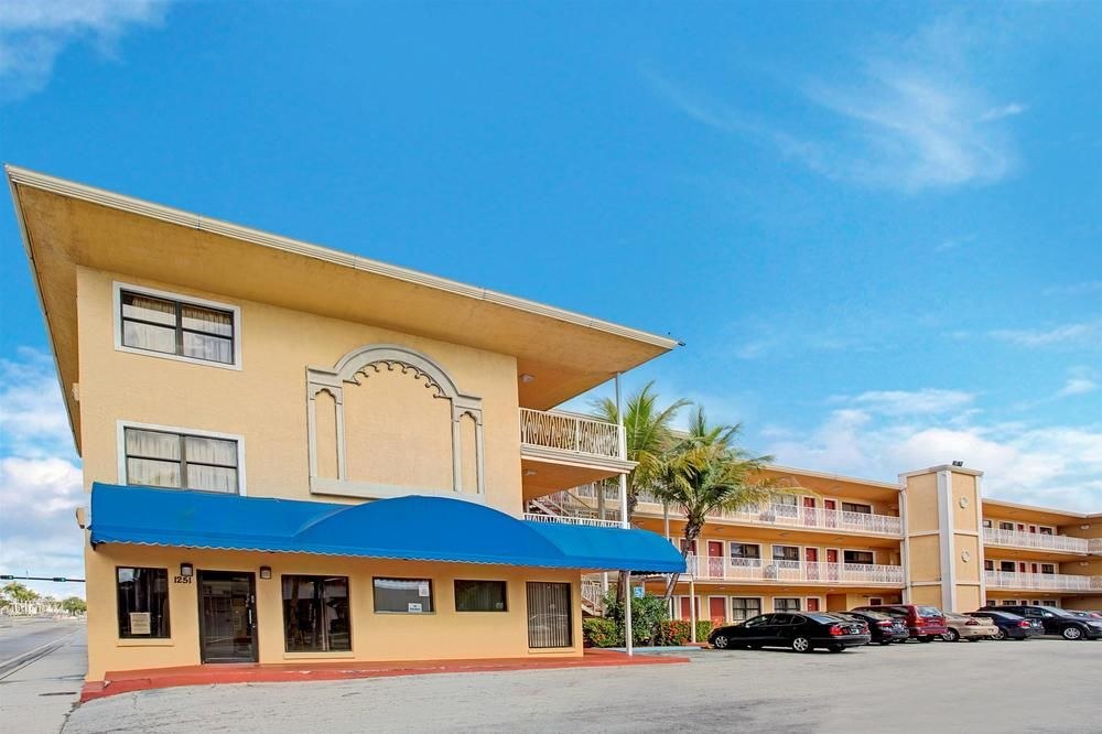 TRAVELODGE FORT LAUDERDALE photo 1