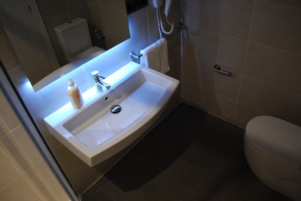 Hostal Plaza Goya BCN photo 4
