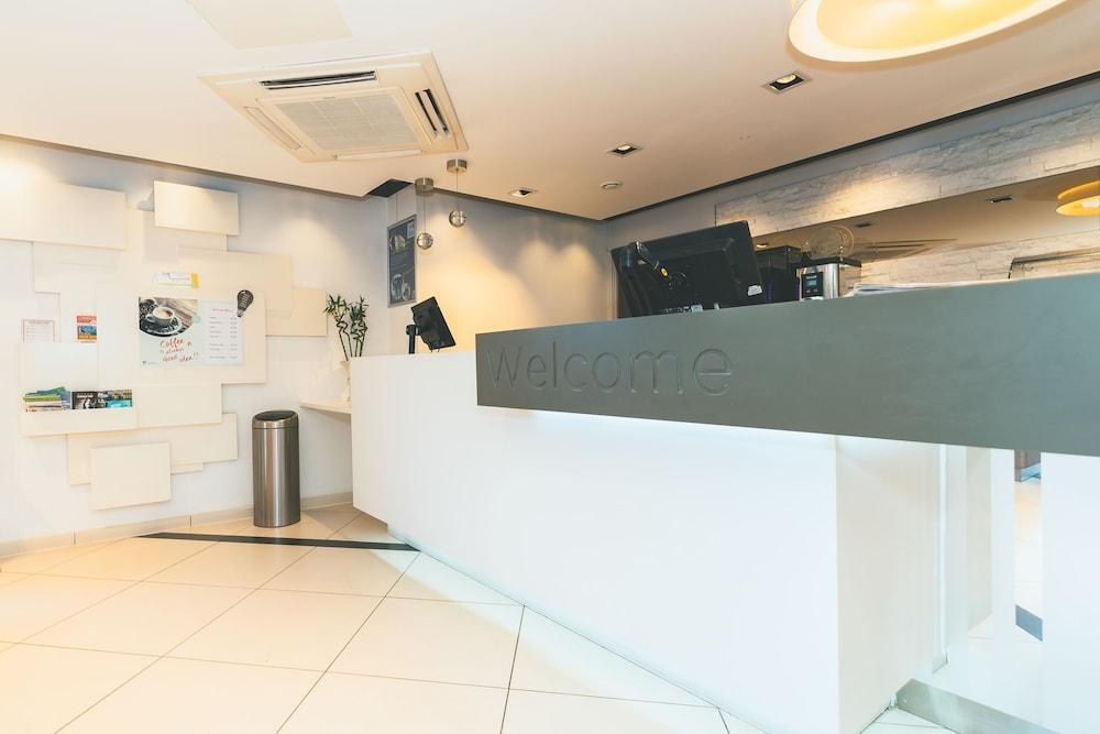 POINT A HOTEL LONDON - CANARY WHARF photo 4