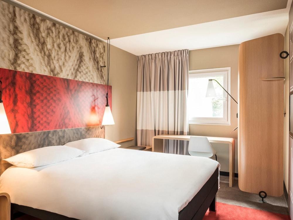 IBIS BIRMINGHAM AIRPORT - NEC photo 3