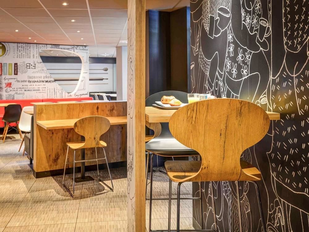 IBIS ORLY CHEVILLY TRAM 7