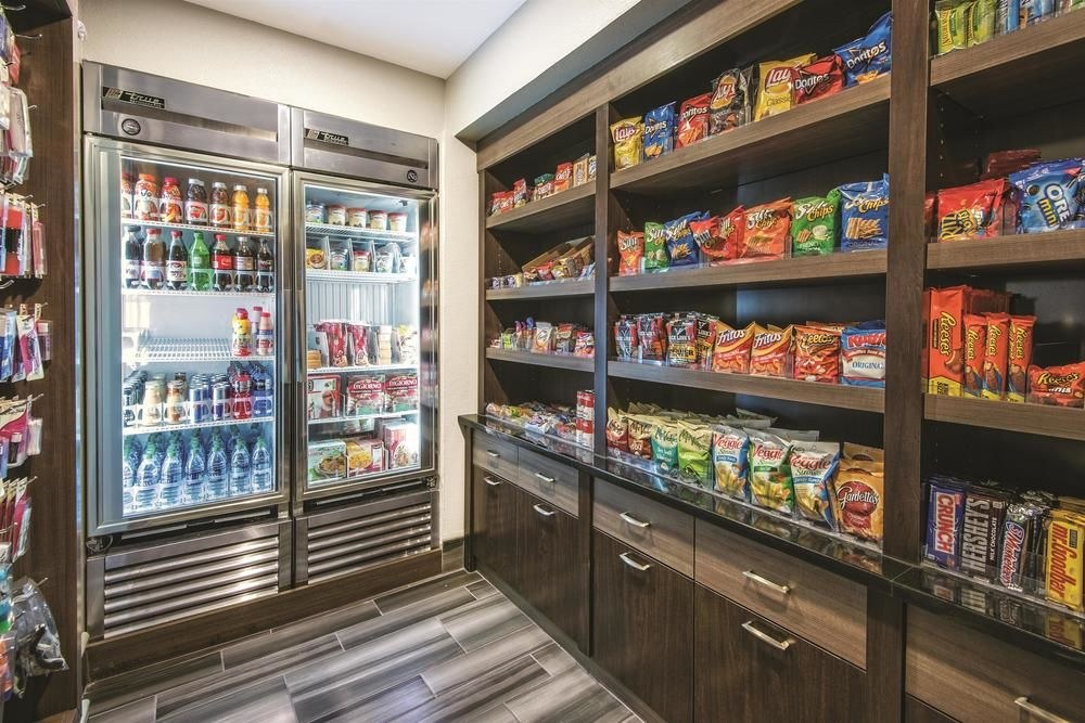 La Quinta Inn & Suites by Wyndham San Antonio Riverwalk
