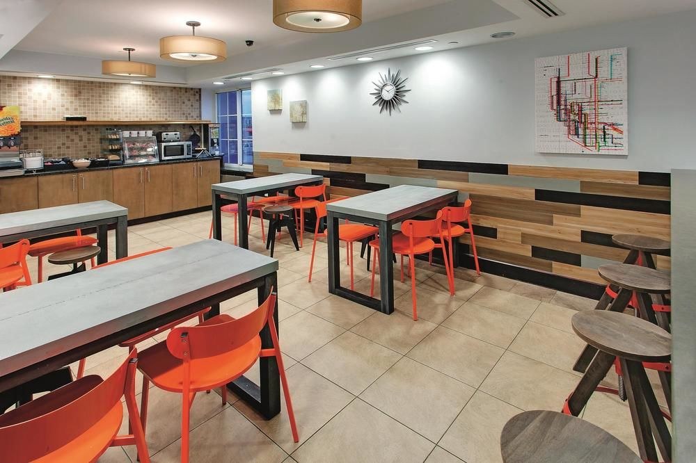 La Quinta Inn & Suites by Wyndham Brooklyn Downtown photo 1