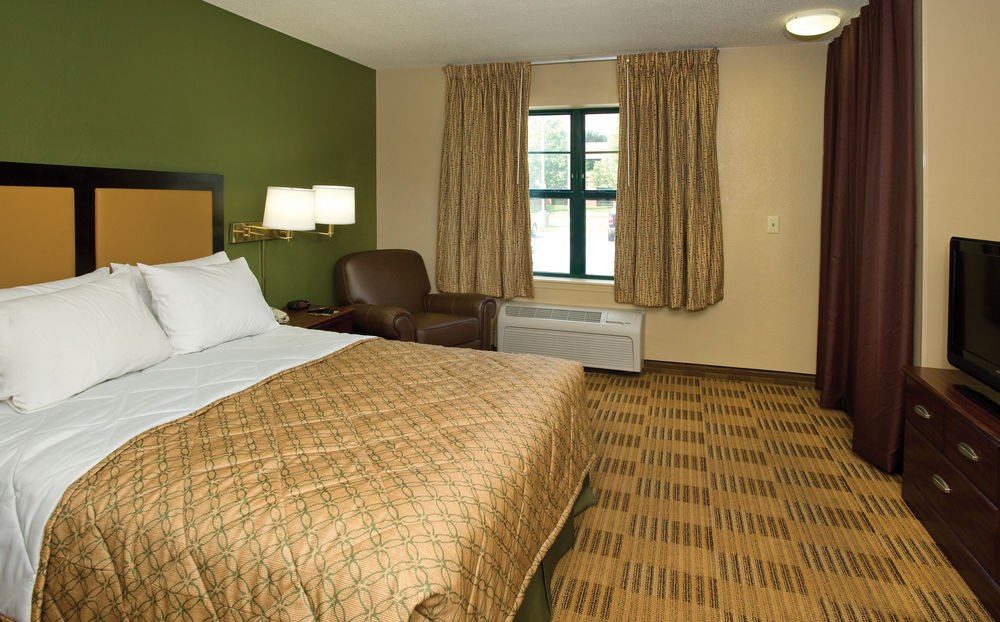 Extended Stay America Suites Chicago Midway photo 4