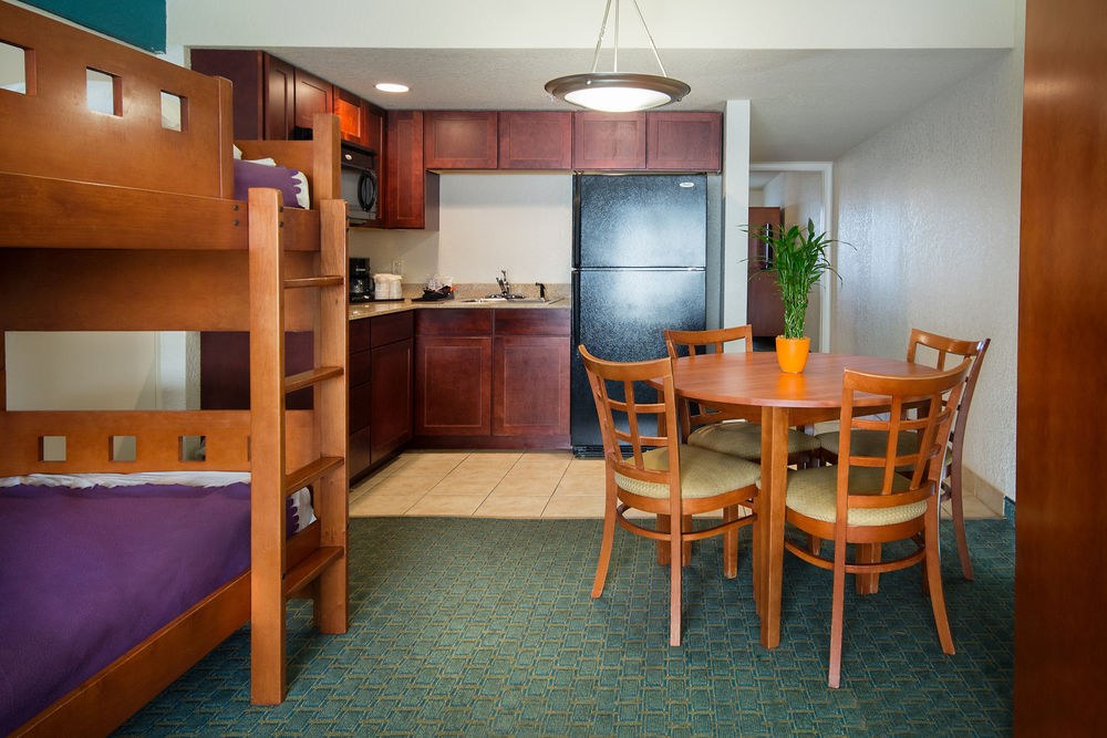 Ramada by Wyndham Hotel & Water Park photo 4