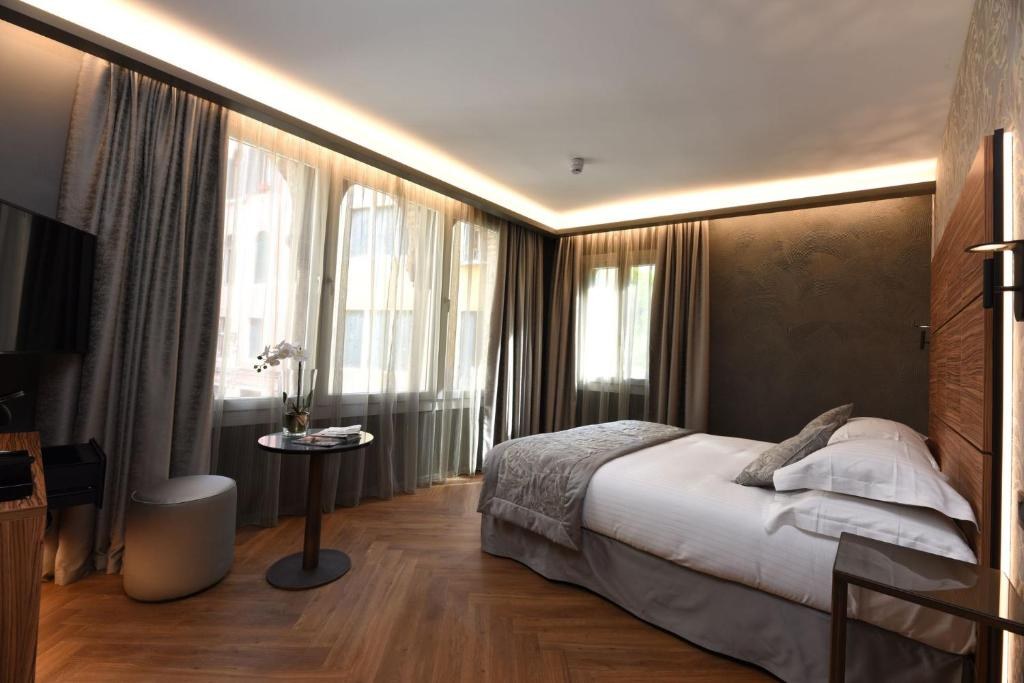 ROSA SALVA HOTEL