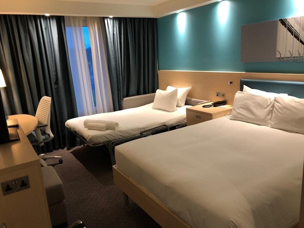 Hampton by Hilton Bristol Airport photo 4