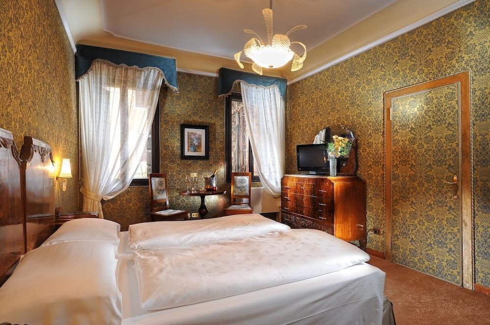 Hotel Flora photo 4