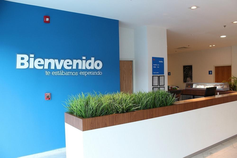 ONE GUADALAJARA EXPO photo 4