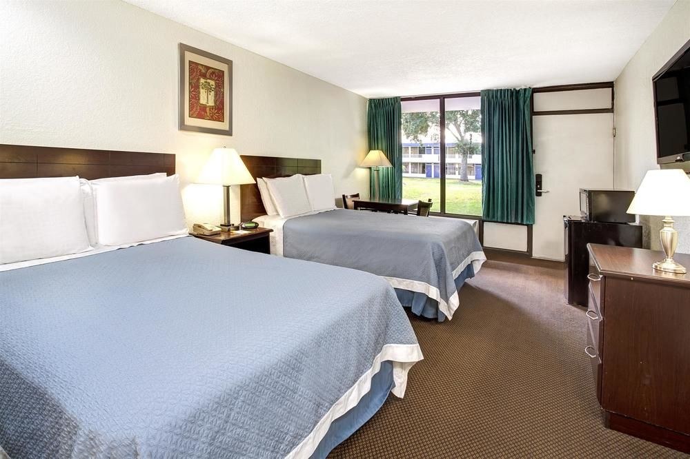 Baymont by Wyndham Orlando Lake Buena Vista South