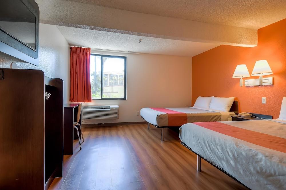 Motel 6 San Diego Hotel Circle photo 3
