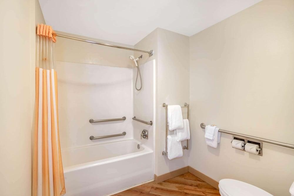 La Quinta Inn & Suites Houston Southwest photo 2