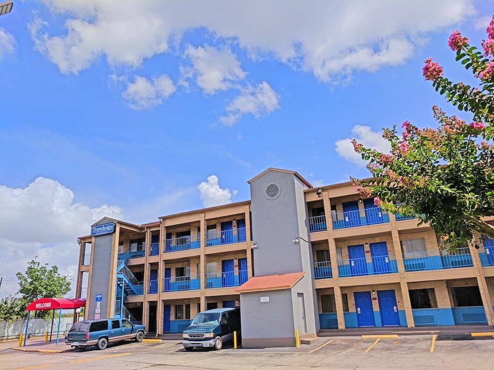Travelodge by Wyndham Houston Hobby Airport photo 4