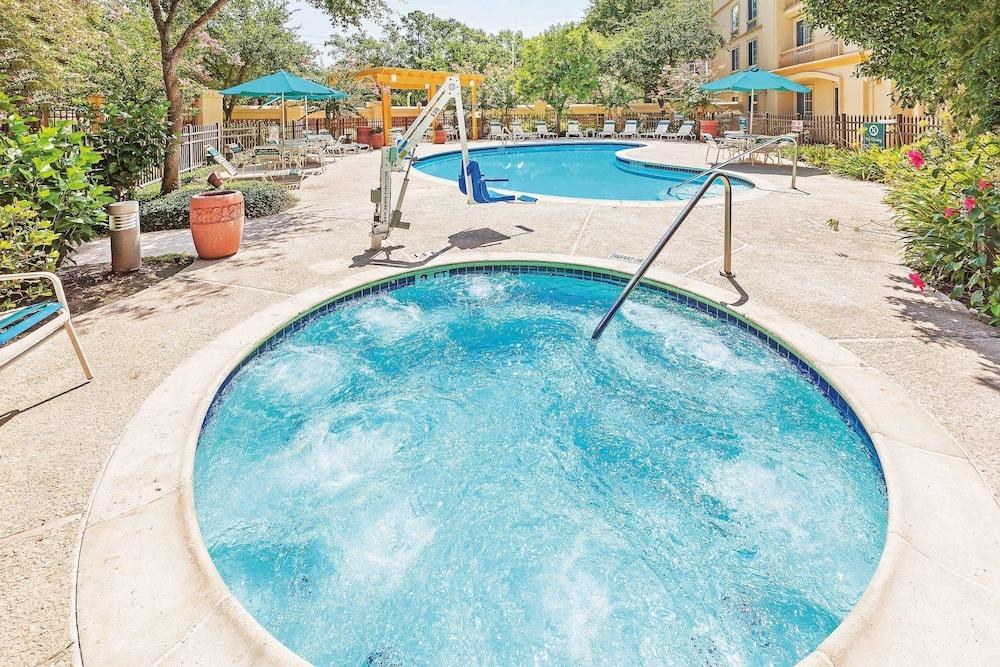 La Quinta Inn & Suites Houston Galleria Area photo 4