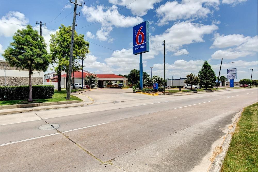 Motel 6 Houston-Hobby photo 4