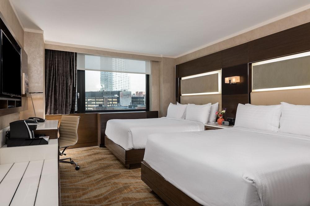HOLIDAY INN BROOKLYN DOWNTOWN photo 2