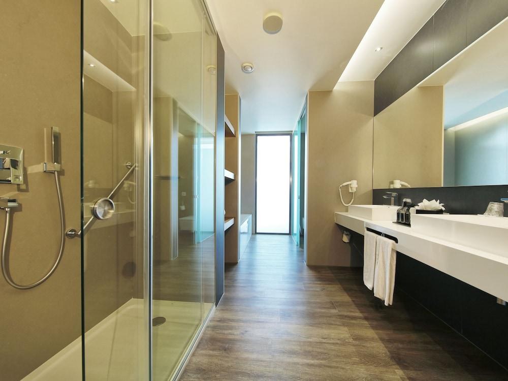 JUPITER MARINA HOTEL - COUPLES & SPA photo 2