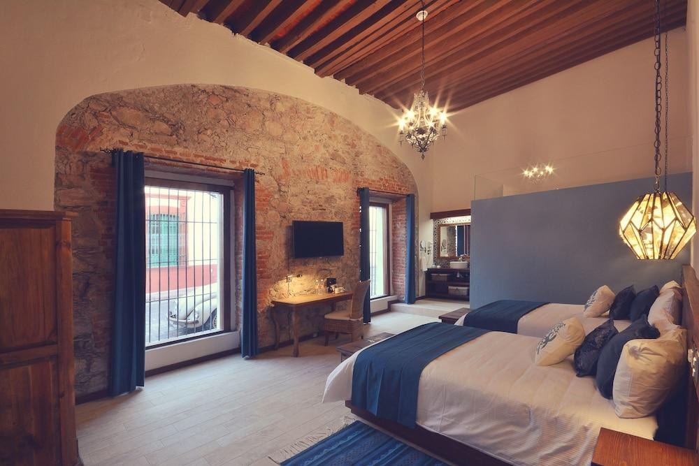 Hotel Boutique Casa Altamira photo 2