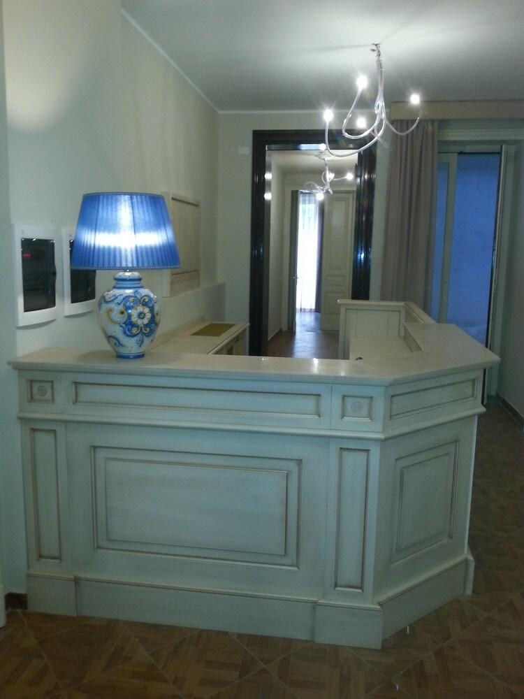 UMBERTO HOUSE photo 2
