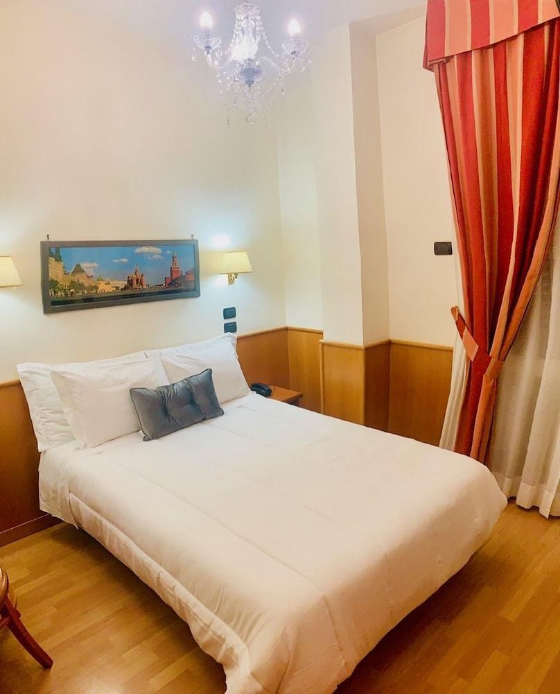 HOTEL CASSIA photo 2