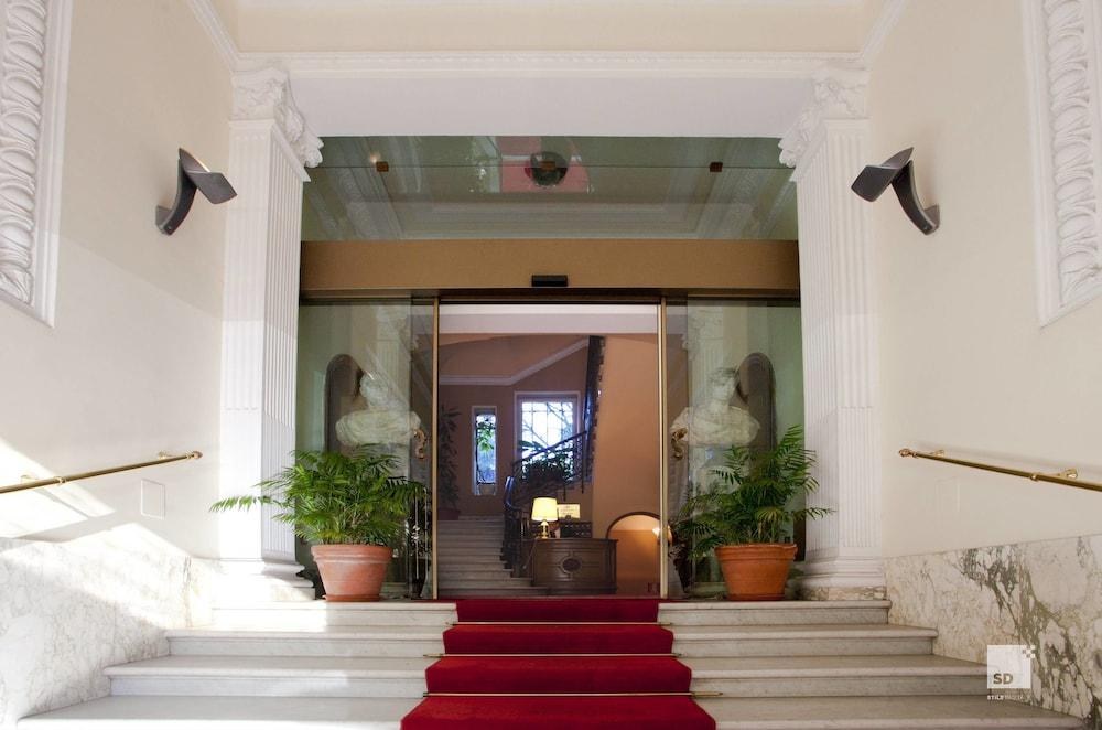 ALDROVANDI RESIDENCE CITY SUITES photo 2
