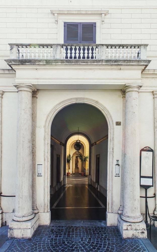 FONTANELLA BORGHESE photo 3