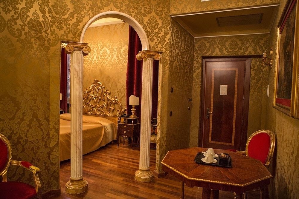 HOTEL DES EPOQUES photo 1
