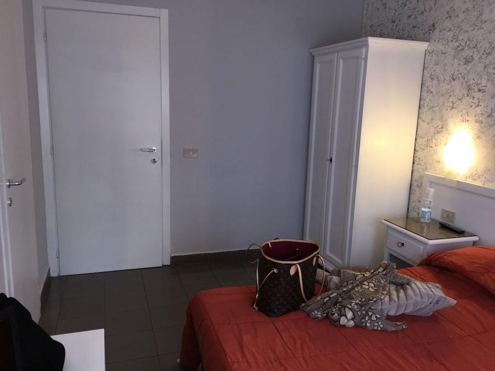 HOTEL MARTE photo 2