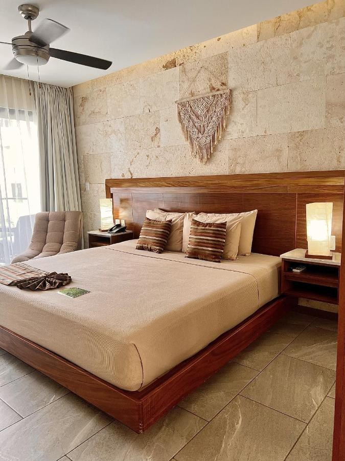 GRAND FIFTY SUITES photo 1