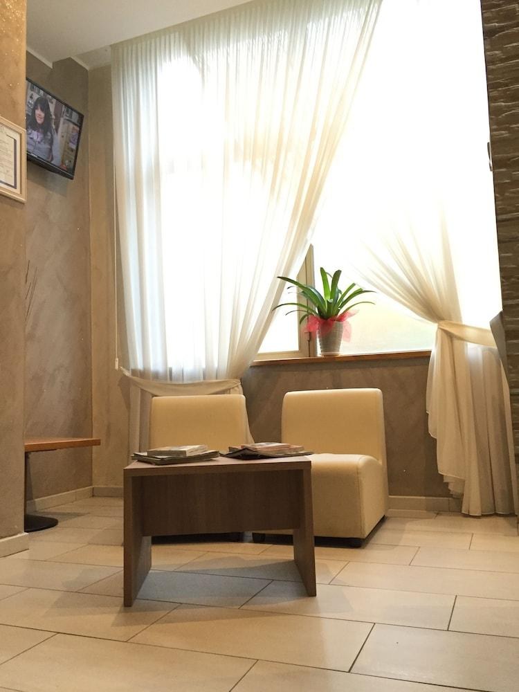 HOTEL MONTECARLO photo 4